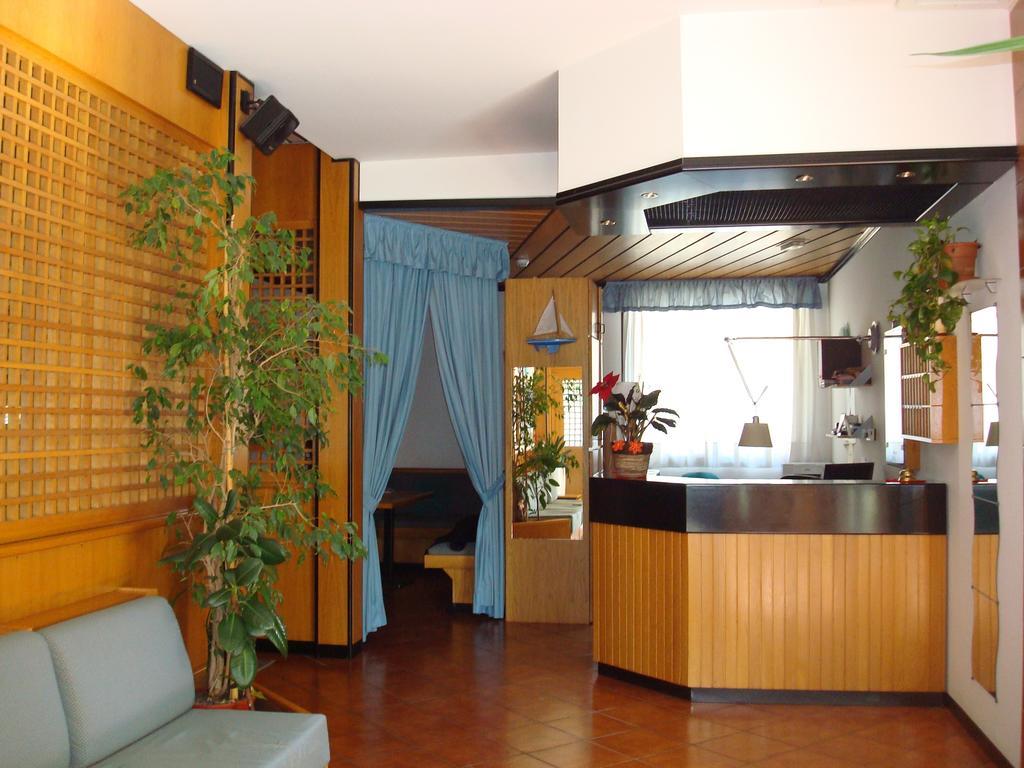 Hotel Zodiaco Lido di Jesolo Exterior foto
